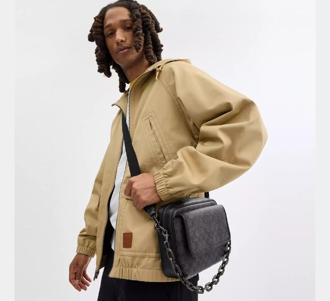 Сумка Charter Flap Crossbody Bag 24 In Signature Canvas чорна 195031356704 фото
