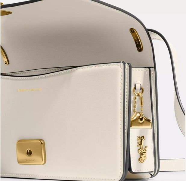 Сумка шкіряна Coach Bandit Shoulder Bag Brass/Ivory 195031911453 фото