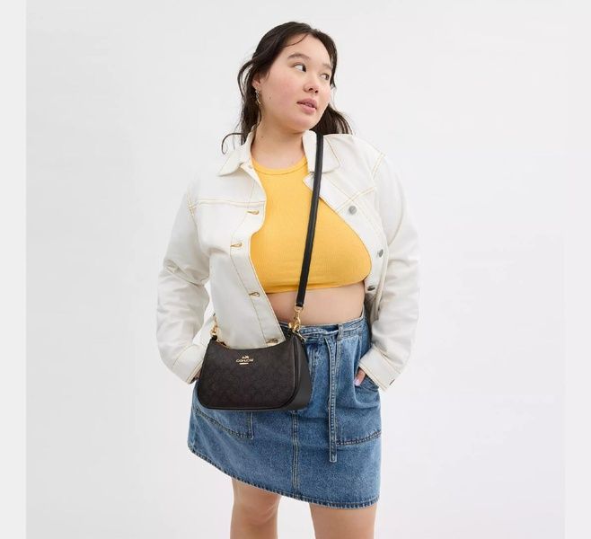 Сумка Coach Teri Shoulder Bag In Signature Canvas 195031572746 фото