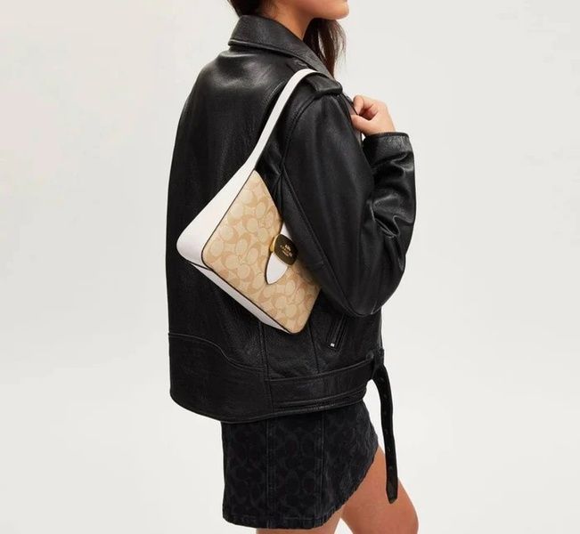 Женская кожаная сумка Coach Eliza Shoulder Bag In Signature Canvas бежевая 24101 фото