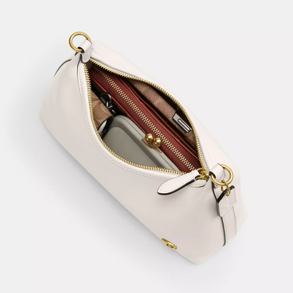 Жіноча шкіряна сумка Coach Juliet Shoulder Bag 25 Brass/Chalk 196395632756 фото