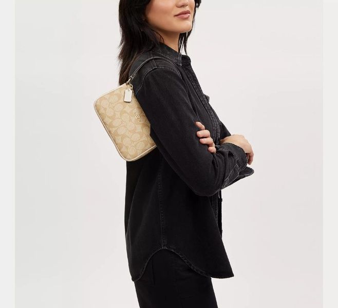 Сумка женская Coach Nolita 19 In Signature Canvas Light Khaki Chalk 1066 фото