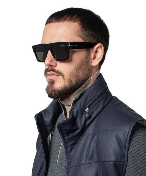 Сонцезахисні окуляри Tom Ford FT0711 01A 53 мм чорні (1004) 1004 фото